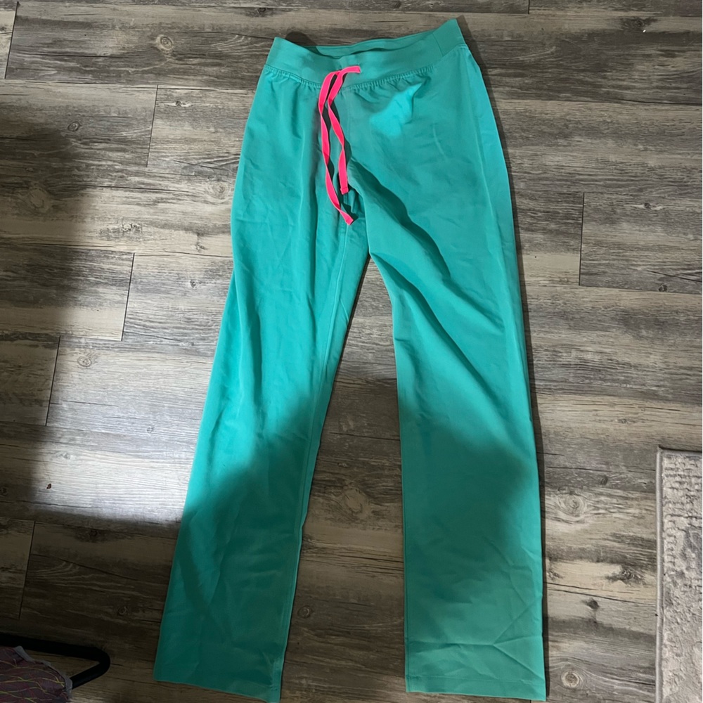 FIGS NEW LIVINGSTON SURGICAL GREEN PANTS